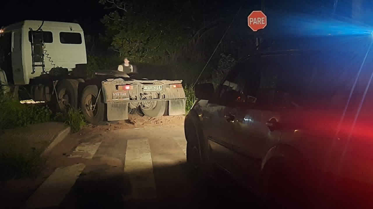 Homem conhecido no meio policial é preso ao ser flagrado dirigindo caminhão furtado em João Pinheiro