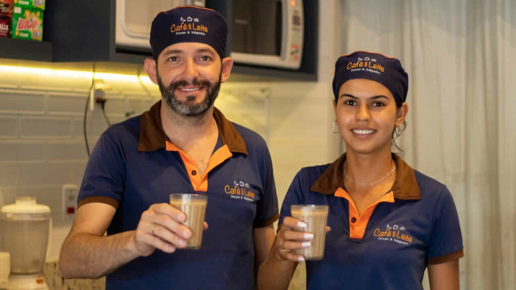 Café com Leite prepara promoção de aniversário para comemorar seu primeiro ano de existência no comércio pinheirense