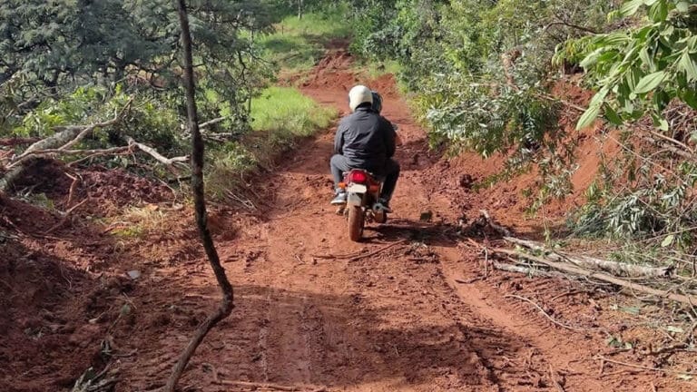 Desvio para contornar interdição em estrada que liga PO a Patos é criado; DER não tem previsão para liberar MGC-354