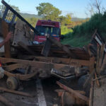 Roda traseira de camionete se solta e quatro pessoas ficam feridas na BR-040 em João Pinheiro