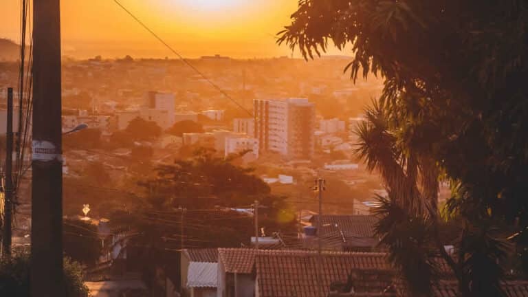 Chuva dá trégua e sol volta a aparecer em João Pinheiro; confira a previsão do tempo