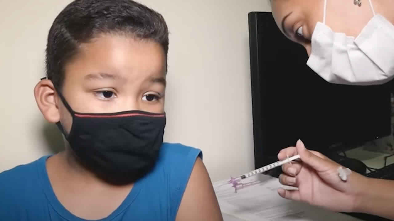 Minas deve vacinar todas as crianças de 5 a 11 anos até março, diz secretário estadual de saúde