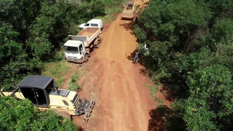 Acesso entre Presidente Olegário e Patos de Minas é fechado de novo para obras de manutenção
