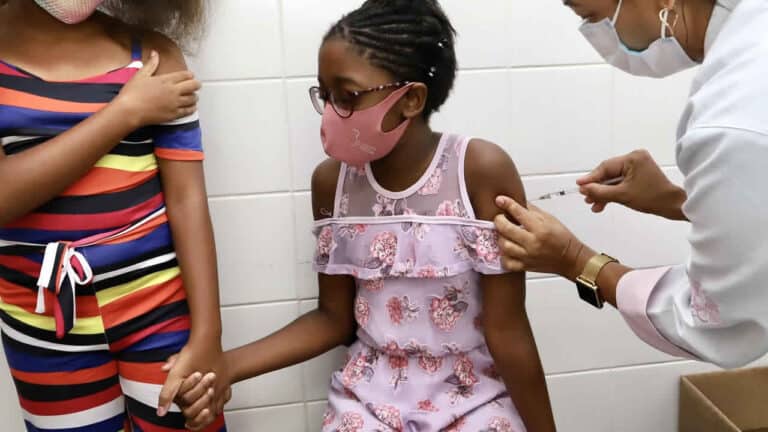 Minas Gerais: dose contra Covid-19 em crianças terá intervalo de 15 dias das demais vacinas