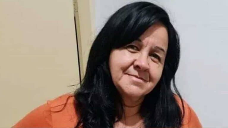 Mulher é encontrada morta com ferimentos feitos por colher e faca em Minas Gerais; filho em surto é principal suspeito