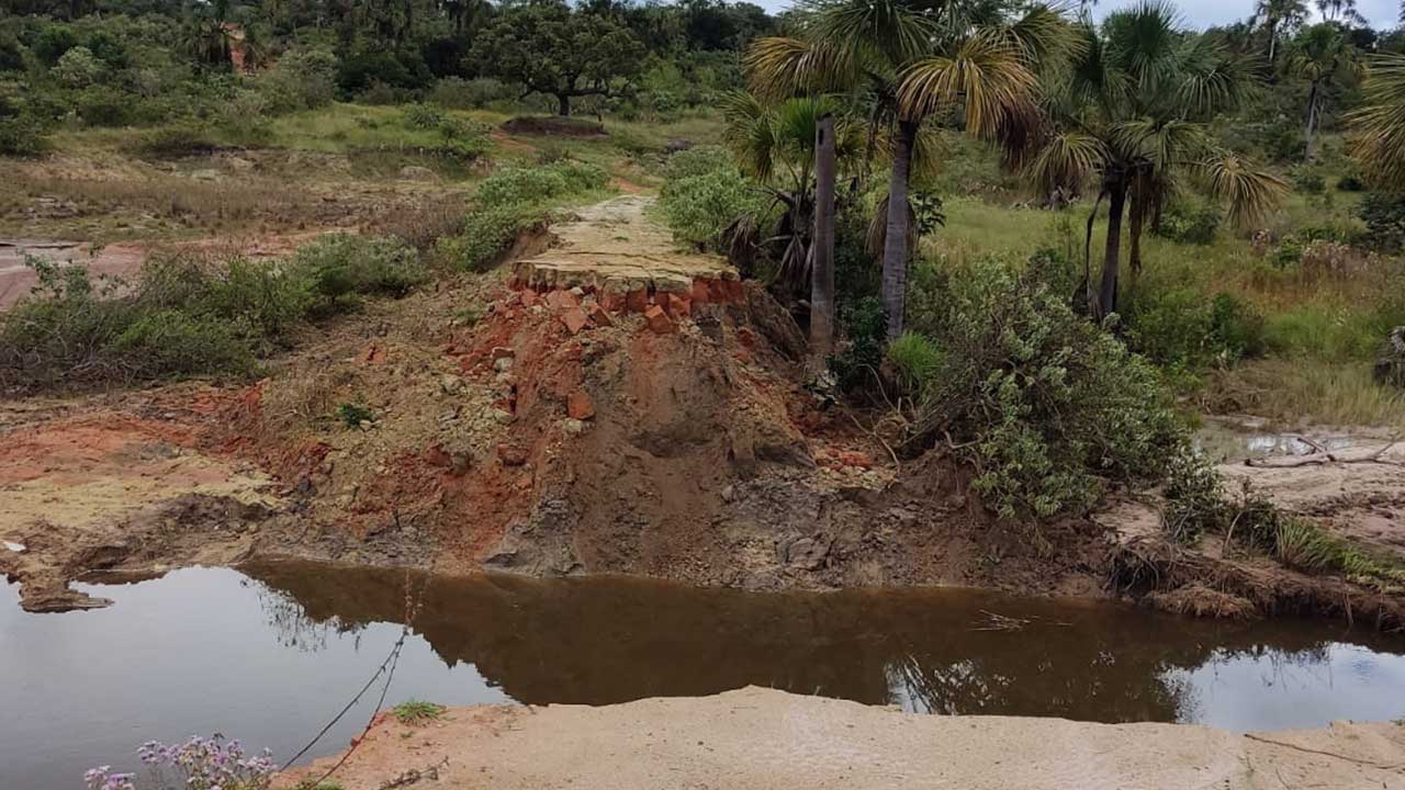 Chuva forte rompe duas barragens na zona rural de João Pinheiro; vários animais morreram nos incidentes