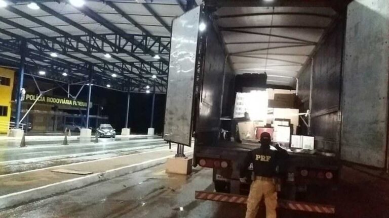 Dupla é presa em Paracatu com painéis solares furtados; carga é avaliada em R$ 600 mil