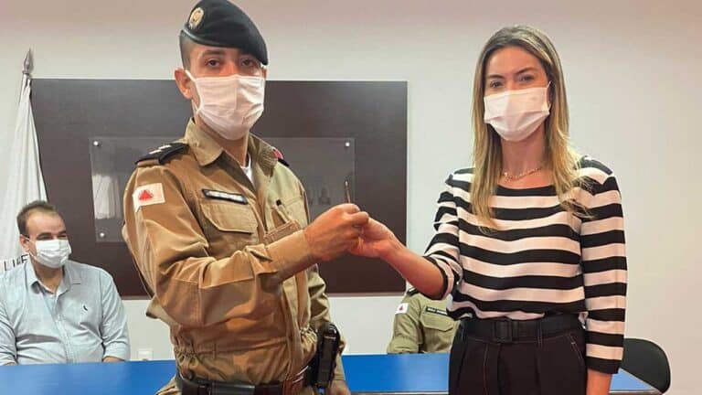 Polícia Militar de João Pinheiro recebe motocicleta 0km para integrar frota oficial através de medida parlamentar