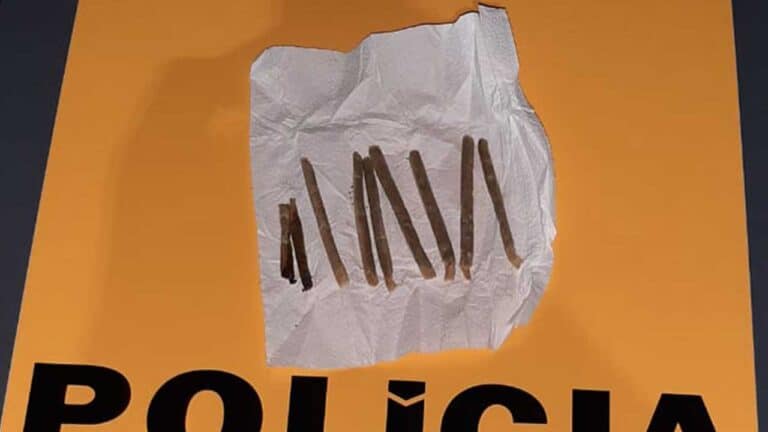 Motorista é preso com 7 cigarros e 2 bitucas de maconha na MG-181 em João Pinheiro