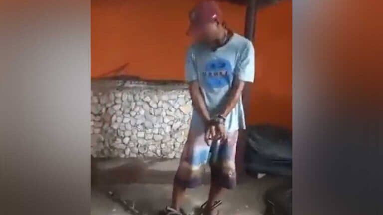 Vídeo: Médico acorrenta funcionário negro e diz: 'vai ficar na minha senzala'