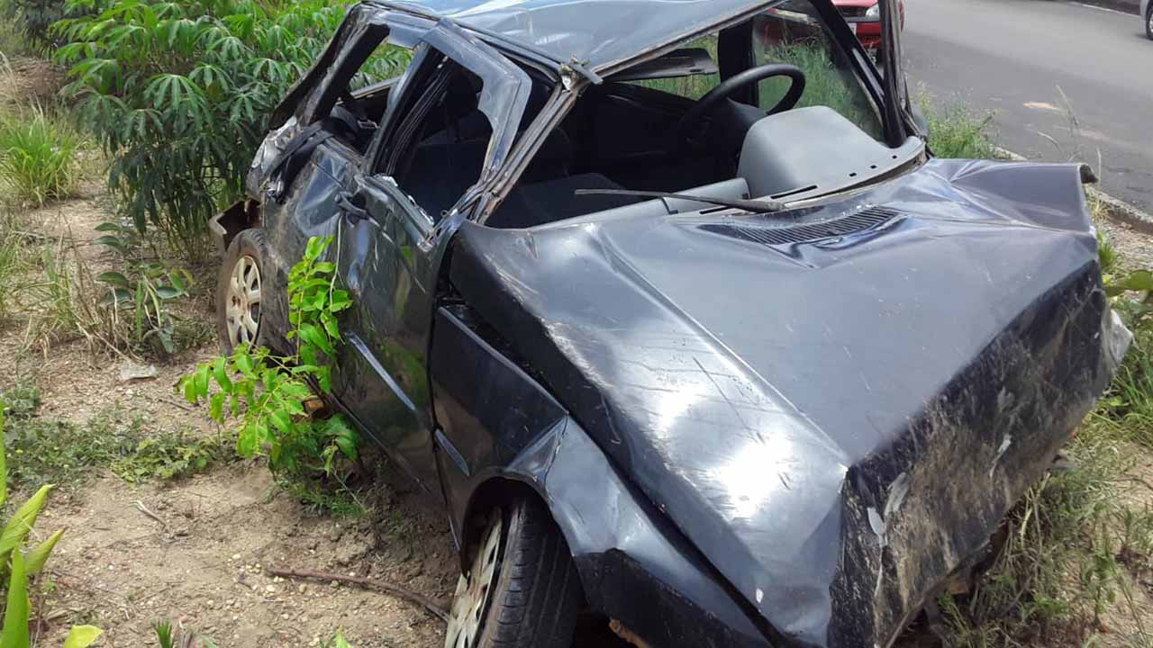 Família de Fruta D'antas que sofreu acidente grave na MG-181 pede ajuda para pagar por carro emprestado