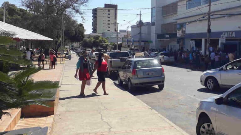 Minas Gerais terá uso de máscaras em locais abertos facultativo a partir deste sábado
