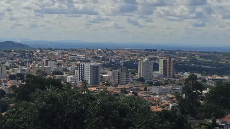 João Pinheiro registra apenas dois casos prováveis de dengue no último boletim epidemiológico estadual