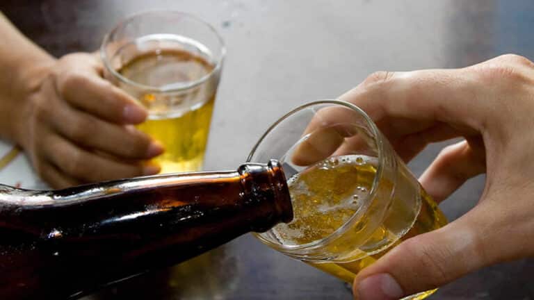 Prepare o bolso: cerveja deve ficar mais cara no Brasil devido à guerra na Ucrânia