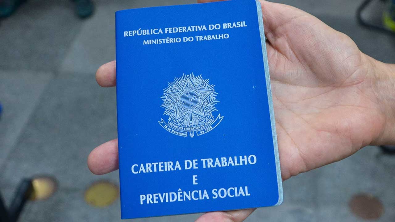 Sine de João Pinheiro oferta 3+ vagas de emprego com salários de até R$ 2.635,13