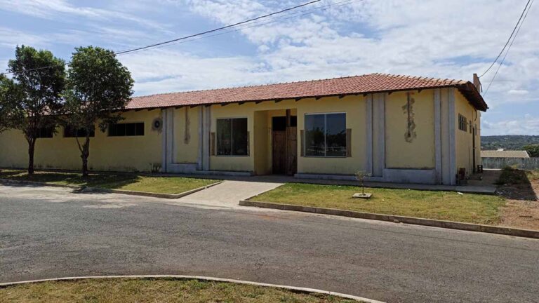 Ladrão furta fios de energia da obra da hemodiálise no Hospital Municipal, em João Pinheiro