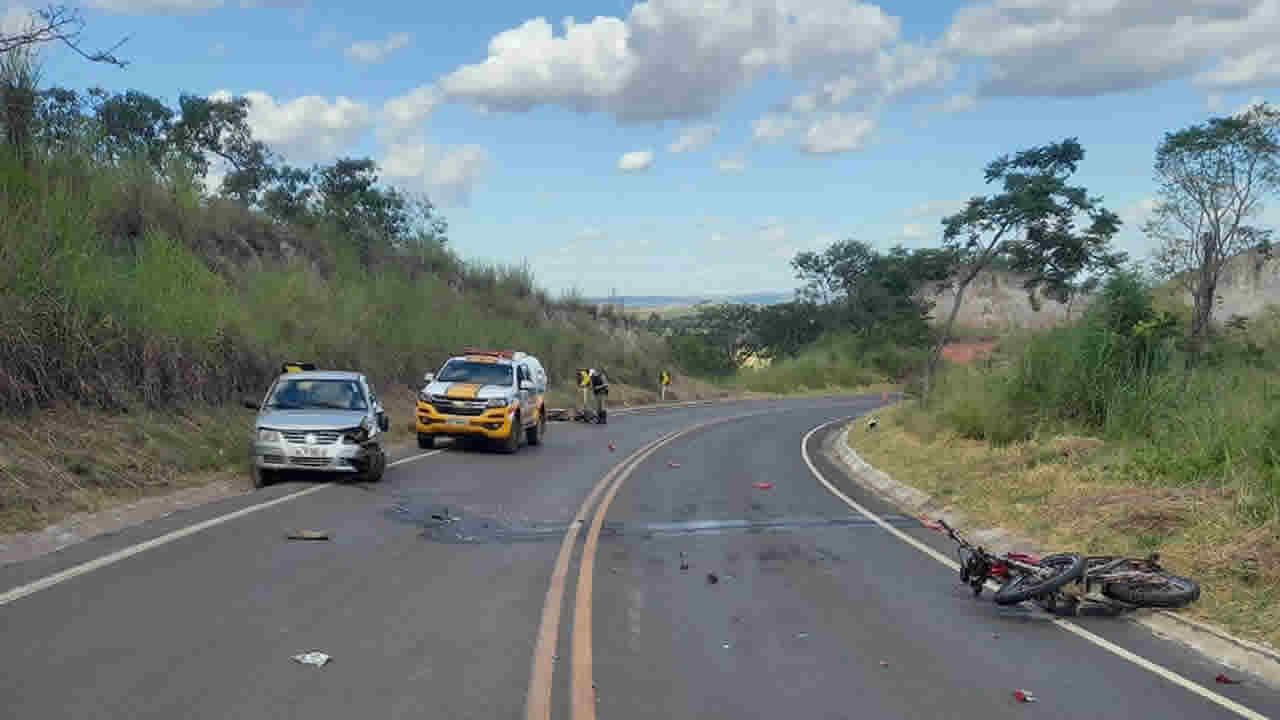 Adolescentes ficam feridos em acidente enquanto tentavam fugir de blitz em São Gonçalo do Abaete