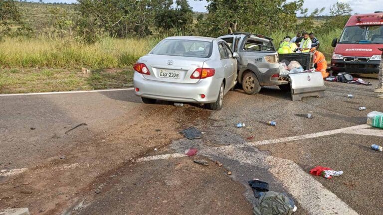 Motorista morre em acidente gravíssimo na entrada da Prainha na BR-040, em João Pinheiro
