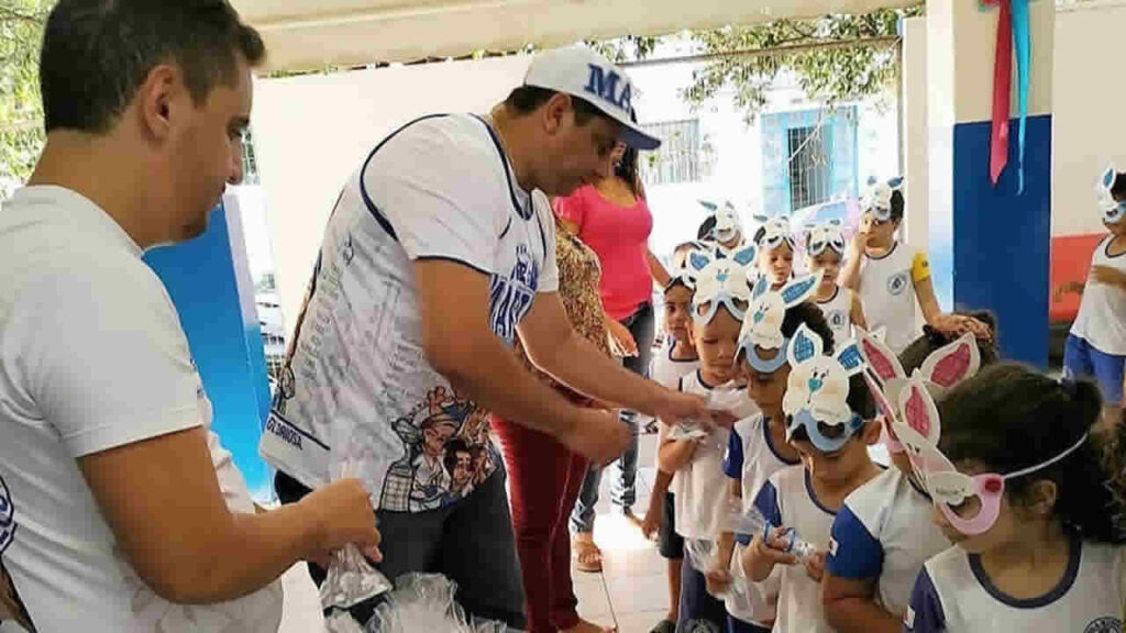 Máfia Azul: torcedores de João Pinheiro vão para o sexto ano consecutivo realizando o projeto Páscoa Solidária
