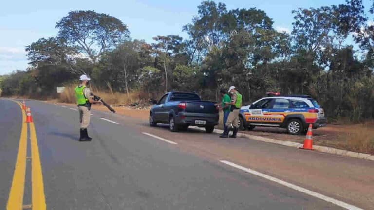 PM prende dois motoristas por embriaguez ao volante durante feriado em João Pinheiro e Brasilândia de Minas