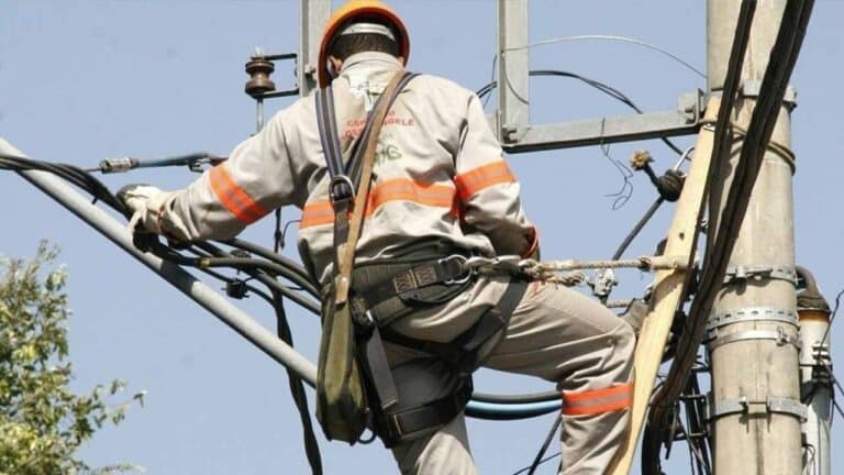 Cemig abre inscrições para concurso de Eletricista com vagas para João Pinheiro e toda a região