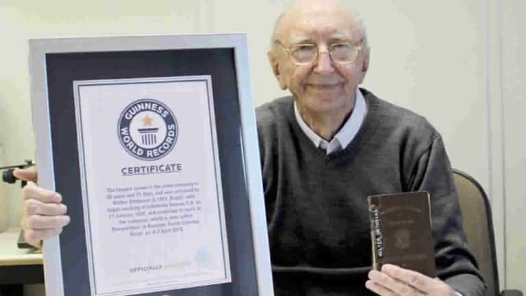 Brasileiro é recorde mundial por trabalhar na mesma empresa há 84 anos