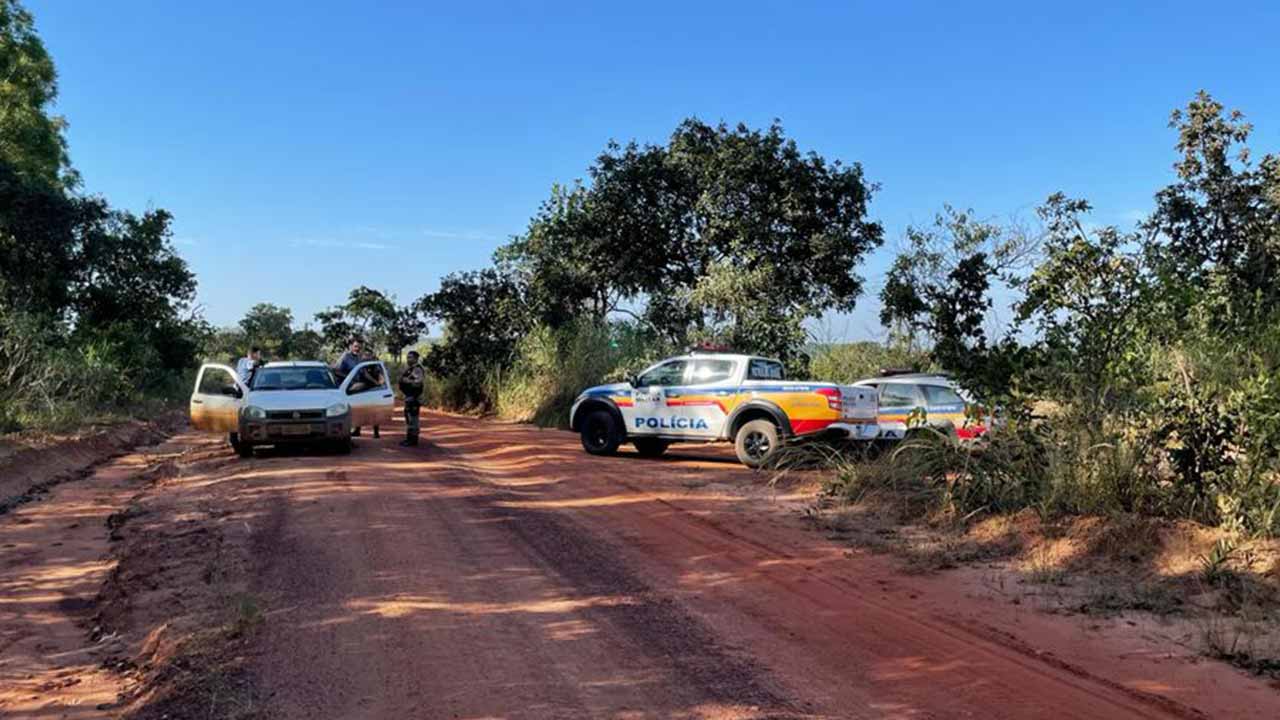 Fazendeiro encontra boi nelore abatido com tiro na orelha em tentativa de furto na zona rural de João Pinheiro