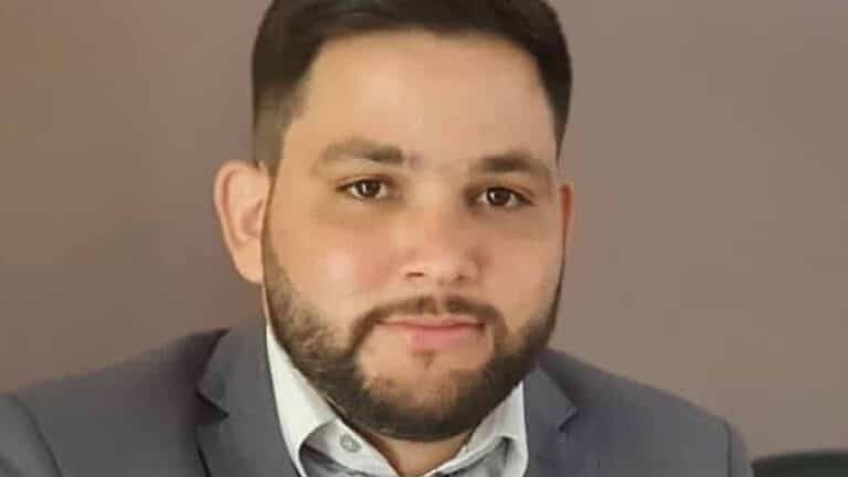 Vereador resiste à abordagem, prensa policiais na parede com carro, inicia confusão e acaba preso em Riachinho