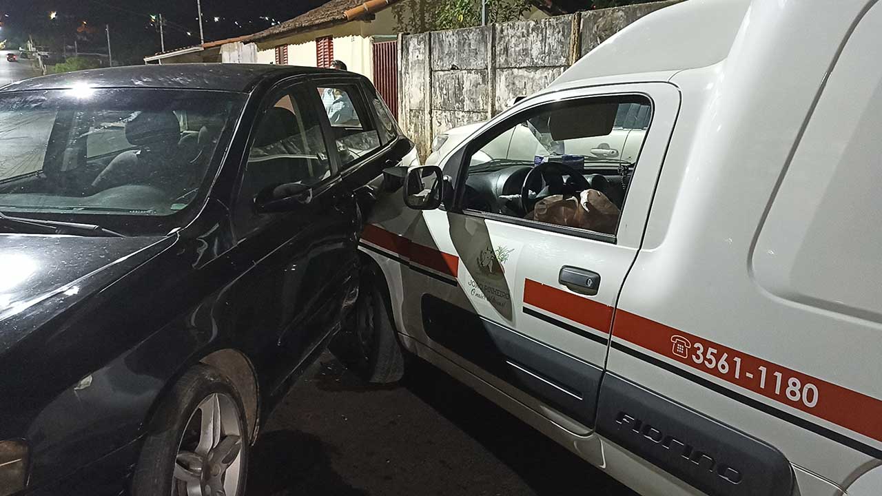 Acidente envolvendo 4 veículos é registrado na Barão do Rio Branco, em João Pinheiro