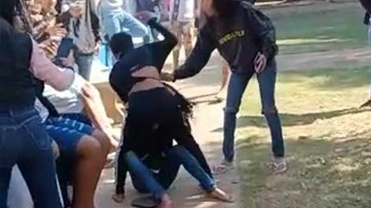 Vídeo flagra briga de alunas dentro da Escola Tancredo Neves em João Pinheiro