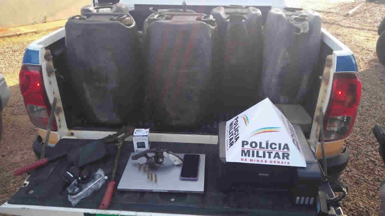 PM recupera 300 litros de diesel e diversos itens furtados de galpão do ex vice-prefeito de Brasilândia de Minas