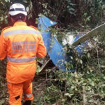 Piloto de avião agrícola que caiu na zona rural de Brasilândia é encontrado sem vida preso às ferragens
