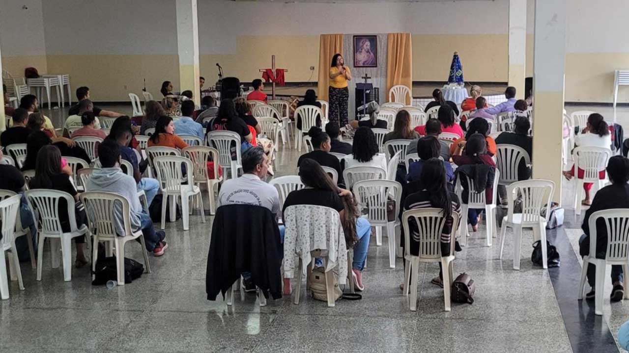 Renovação Carismática realiza encontro com mais de 100 participantes no último fim de semana em João Pinheiro