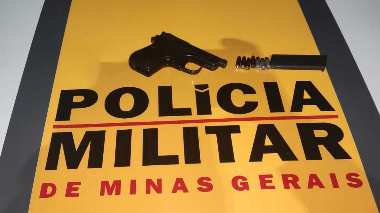 Idoso é preso portando arma de fogo de sua esposa sem a documentação legal na MG-181 em João Pinheiro