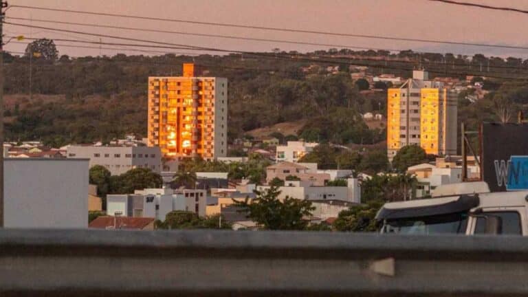 João Pinheiro registra saldo positivo de empregos pela primeira vez no ano; Brasil criou mais de 196 mil