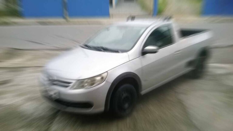 Polícia descobre veículo furtado na rua durante patrulhamento no Santa Cruz 2 em João Pinheiro