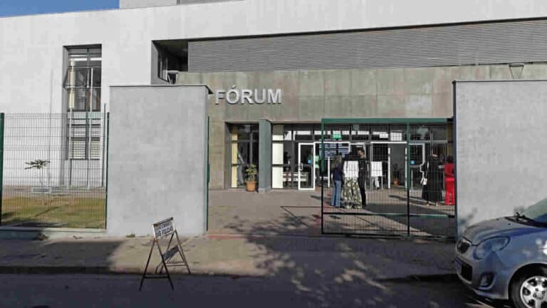 Julgamento de família pinheirense acusada de homicídio segue para o segundo dia; testemunhas de acusação já foram ouvidas