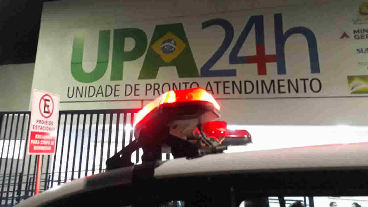 Homem é socorrido até a UPA após ser esfaqueado durante bebedeira na rodoviária de João Pinheiro