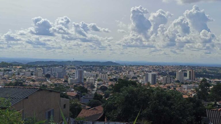 Sobe para 344 o número de casos prováveis de dengue em João Pinheiro