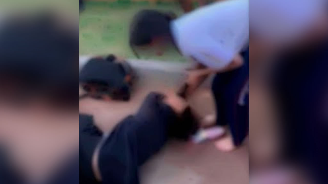 Estudante fica desacordada após ser brutalmente agredida por colega dentro de escola em Patos de Minas