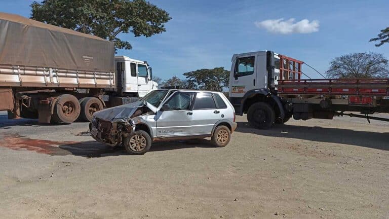 Acesso irregular no perímetro urbano da BR-040 ocasiona mais um acidente em João Pinheiro