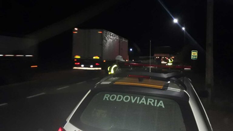 Advogada é presa após ser abordada transportando pistola e 40 munições na MG-181, em João Pinheiro