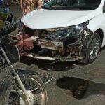 Motorista faz “gato” para acessar estacionamento da prefeitura e provoca acidente no Centro de João Pinheiro