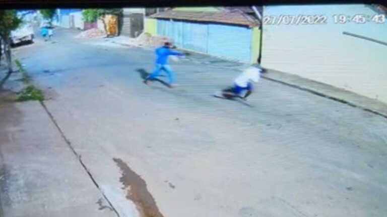 Câmera de segurança flagra tentativa de homicídio em Paracatu e vídeo deixa moradores assustados