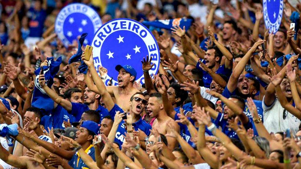 Pesquisa mostra que torcida do Cruzeiro é maior que a do Atlético em