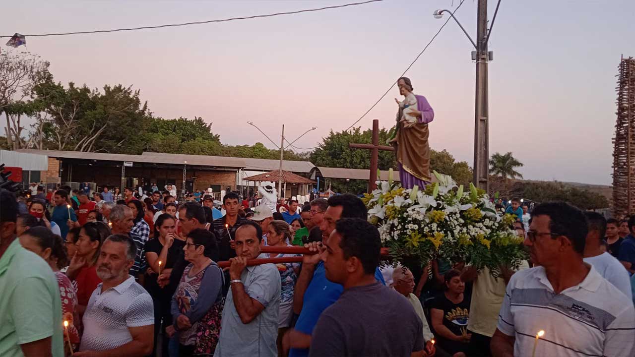 Missa de encerramento em Louvor à Nossa Senhora da Abadia conta com a presença de milhares pessoas