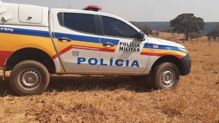 Homem ateia fogo em pasto para ameaçar esposa, briga com cunhado e acaba preso em João Pinheiro