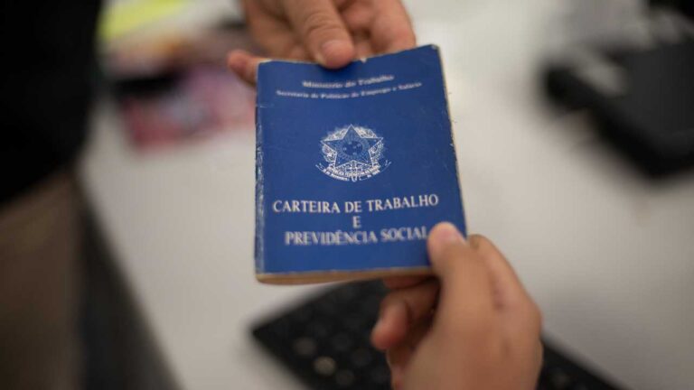 Sine de João Pinheiro oferta 70 vagas de emprego com salários de até R$ 3.176,67