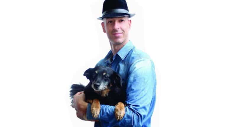 Candidato a deputado federal tem foto com cachorro barrada na urna em Minas Gerais