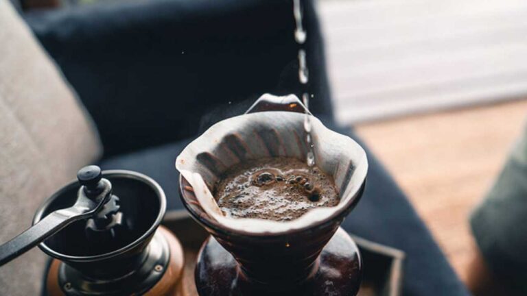 Café subiu 58% nos últimos 12 meses; preço poderá cair no final de junho de 2023